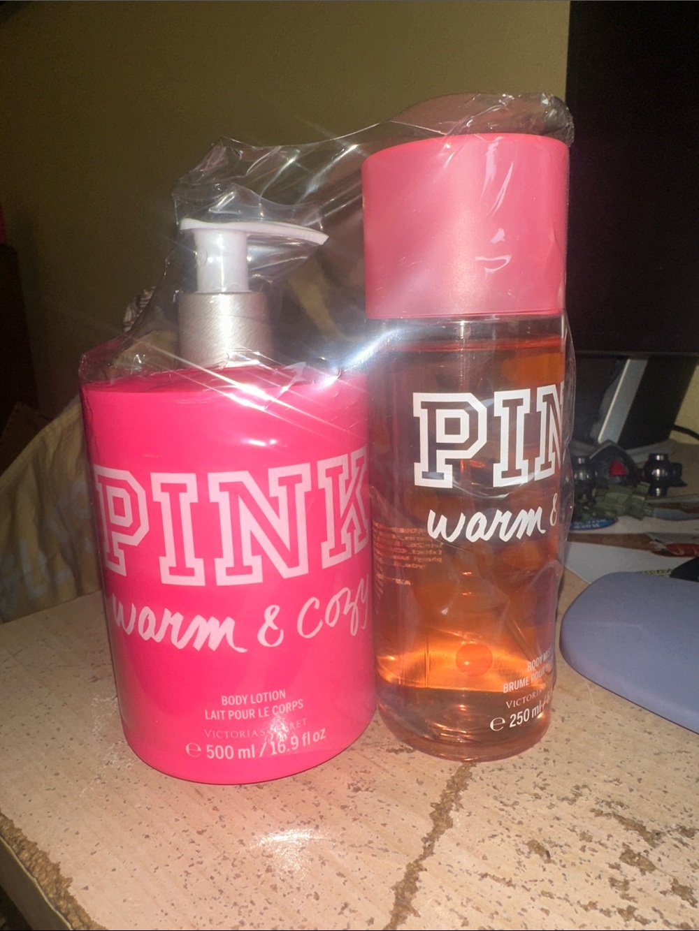 NWT VICTORIA’S SECRET PINK WARM & COZY BODY LOTION PUMP & BODY Mist SET HTF NEW